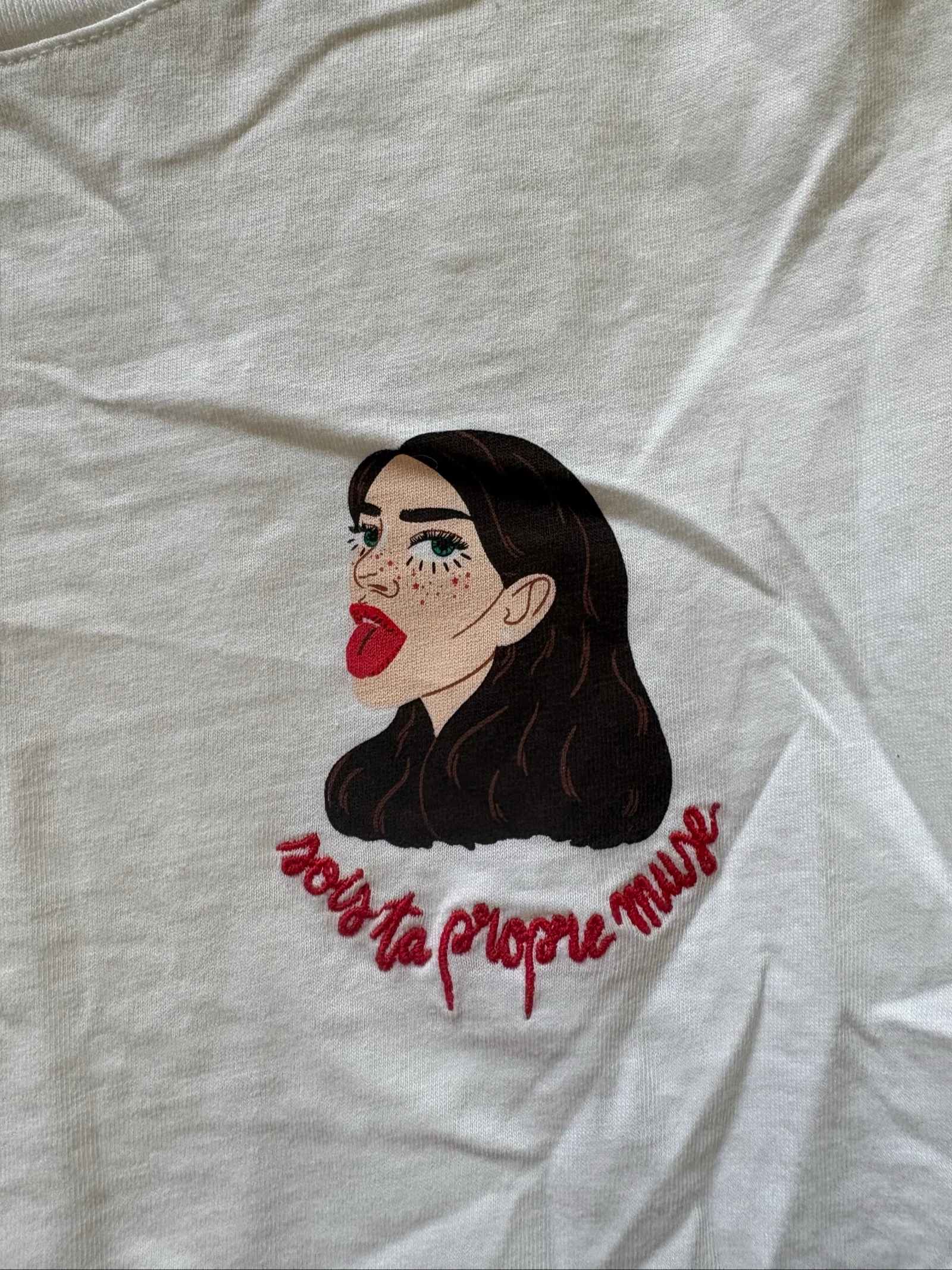 T-shirt com desenho "seja sua própria musa" - Bizbee feminino – photo 2